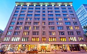 Le Square Phillips Hotel & Suites